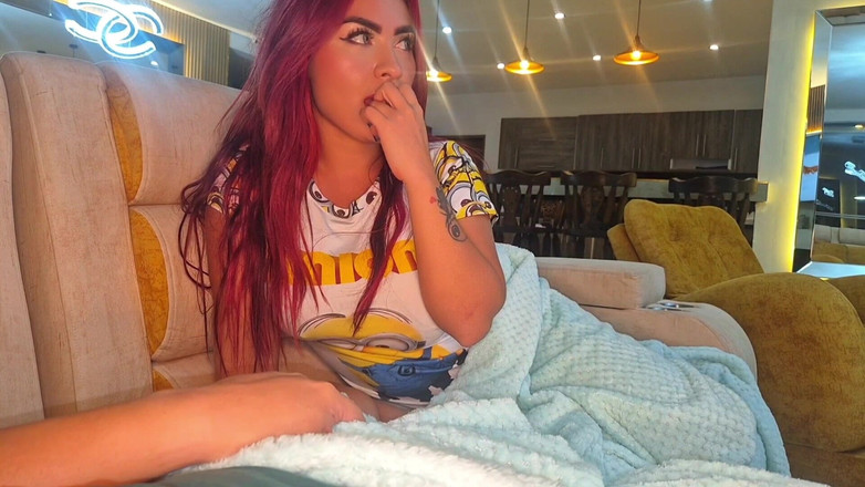 AlejandraPalacios: Stuzzico La Mia Sorellastra Cornuta Mentre Cavalco Il Cazzo Del...