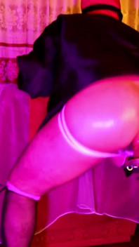 Cabalgando Mi Dildo Al Ritmo De La Musica
