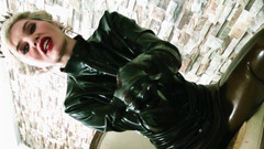 Goddess Celine: Lateks peluh femdom