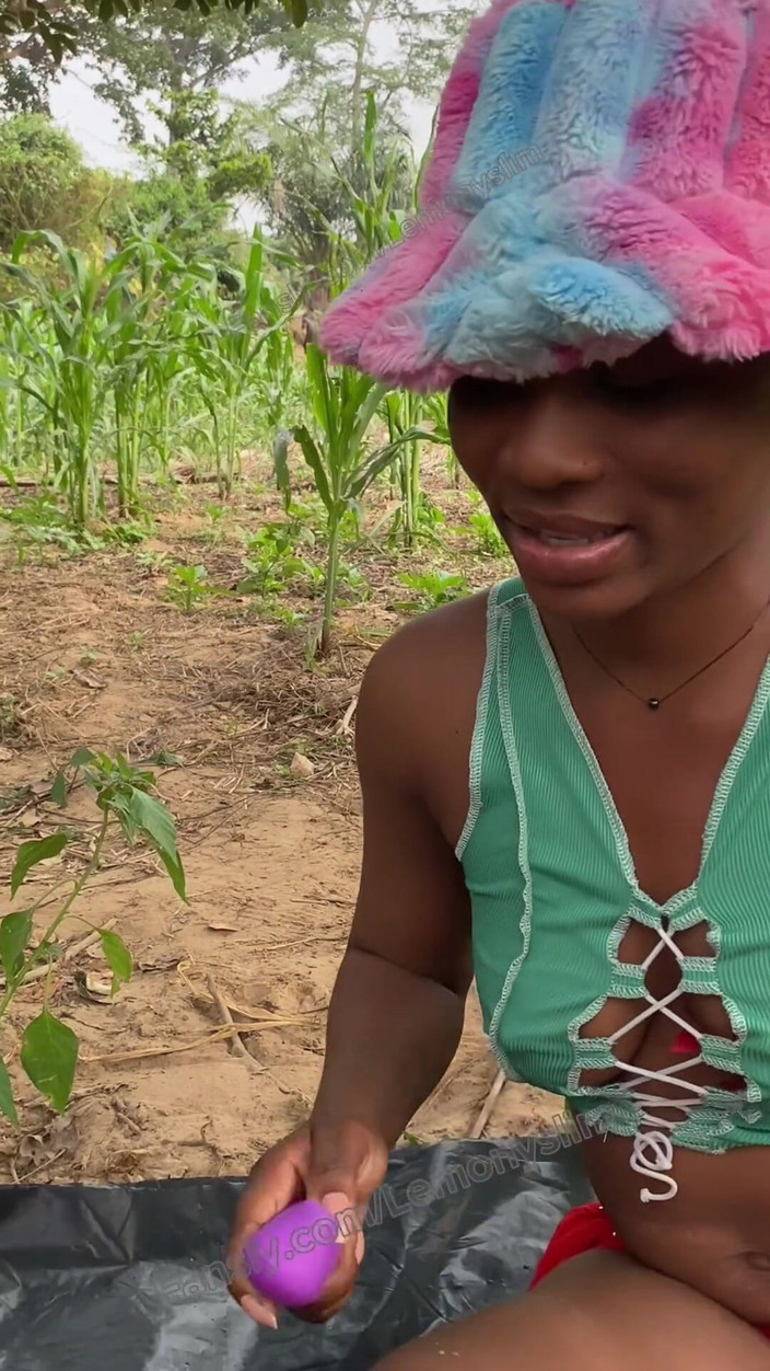 Perfectdime: Пизда тече так само, як річка