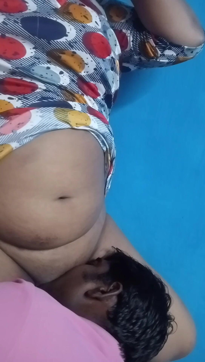 Benita sweety: Chubby Cuckold Couple Sharing Wife