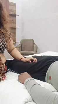 Chudakkad Bahu Ne Budhe Sasur Ke Sath Sharirik Sambandh Banaye
