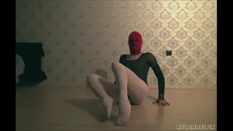 Nylondelux: Ballerina Pantyhose and Tuttu