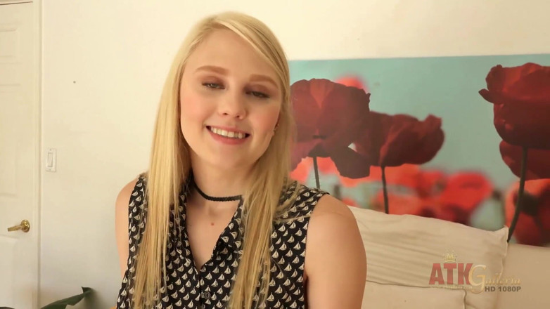 ATKIngdom Fans: Blonde teen showing her sexy body at casting