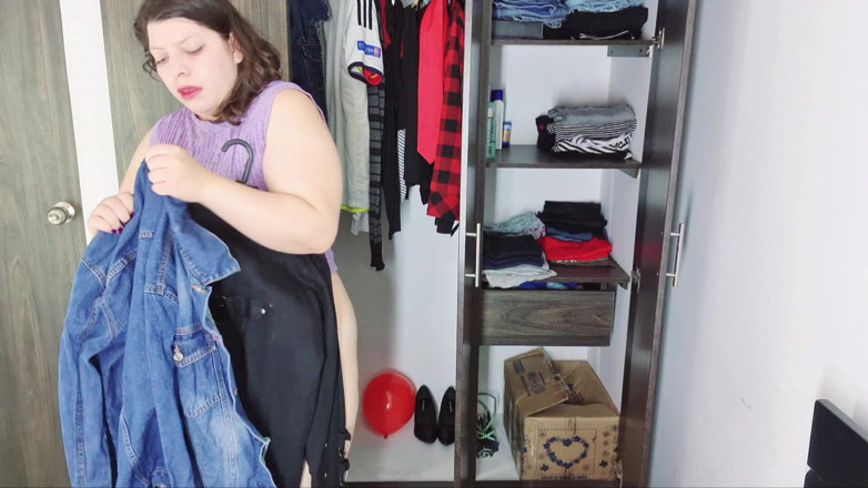 Alice H: บูชาตูดเสื้อผ้าพับกางเกงในไม่ใส่กางเกง