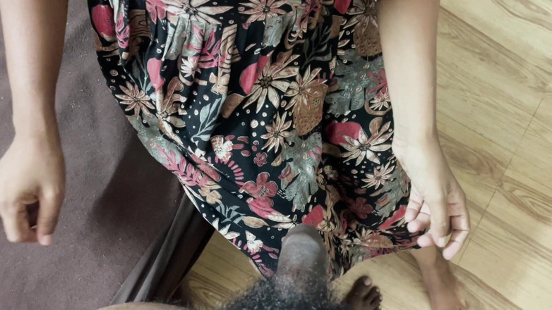 Desisexqueen: Desi Model Satisfied Her Director