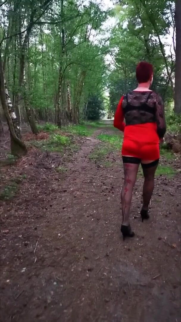 Mistress Jodie May: Walk in the woods