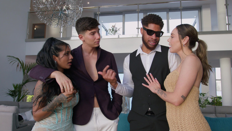 Yasmina and Brady: Wild Swingers with My Wife and Her Best Friends- Yasmina...