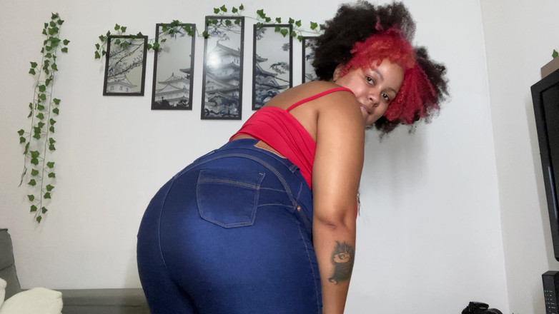 Cutiepiie Chubby: BBW Soda Burp and Fart on Tight Jeans