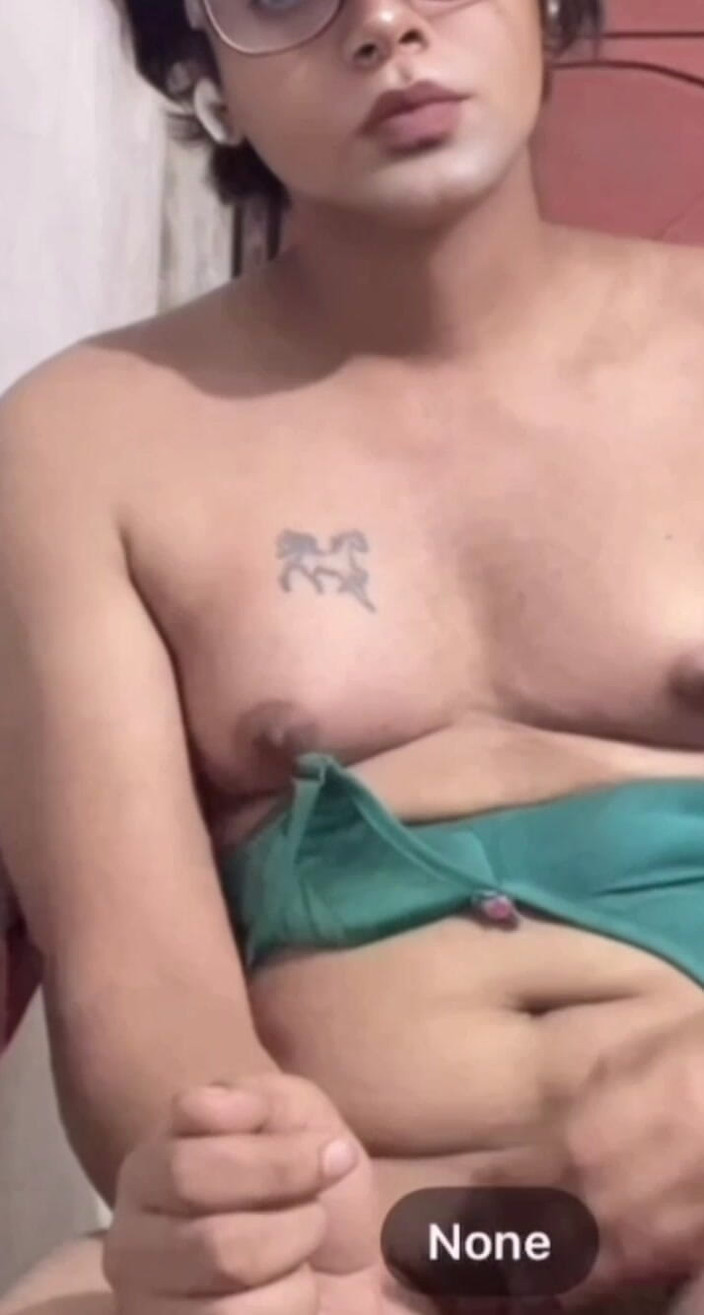 Jasiya: Sissy ascultătoare la miezul nopții Online Priavte Show