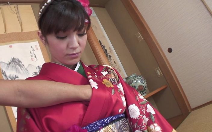 JAPAN IN LOVE: Adegan seks nyepong kontol jepang - 1 wanita cantik jepang kyouko maki...