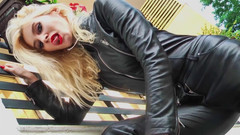 Goddess Celine: Kožená dominance