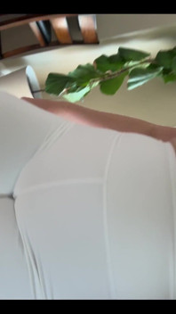 ¿Traje blanco o pantalones cortos de yoga blancos?