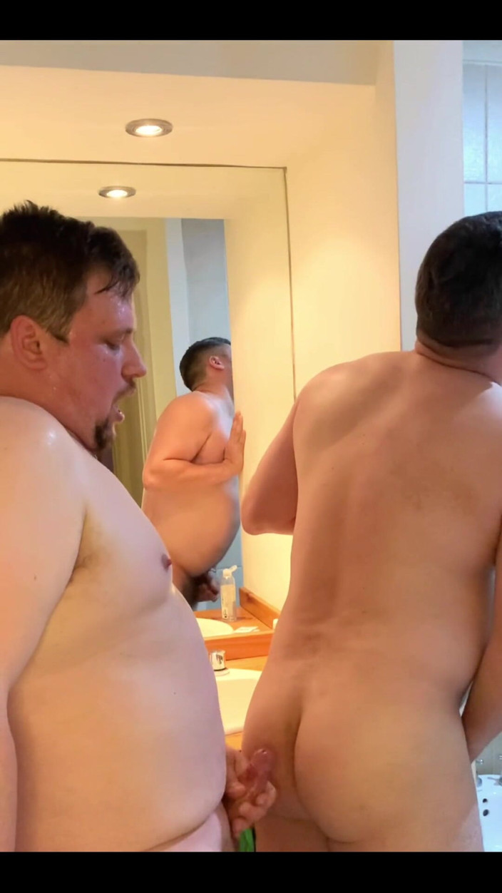 Wrongskiy: Scopata in doccia