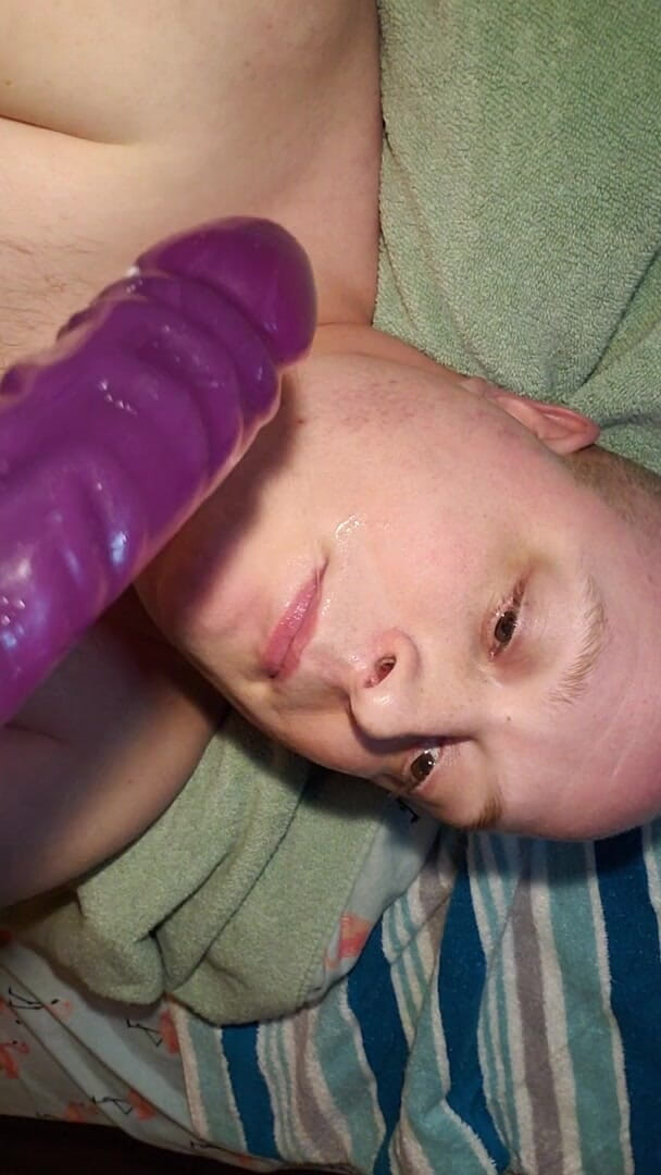 Charlieboy69: Tief in den hals dildo