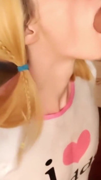 Vanessa crot dan kencing di wajahnya