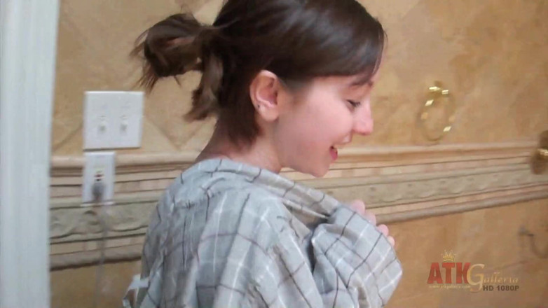 ATKIngdom Fans: Ally Evans is all smiles as she pisses herself