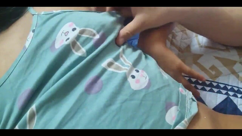 Anny Kitty: I Found Out That My Innocent Stepsister Goes to Bed...