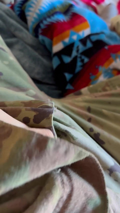 Gay Soldier Stuff: Soldado do exército se masturba em um atleta laranja que...