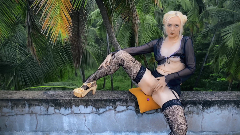 Lola Spais: Mear al aire libre