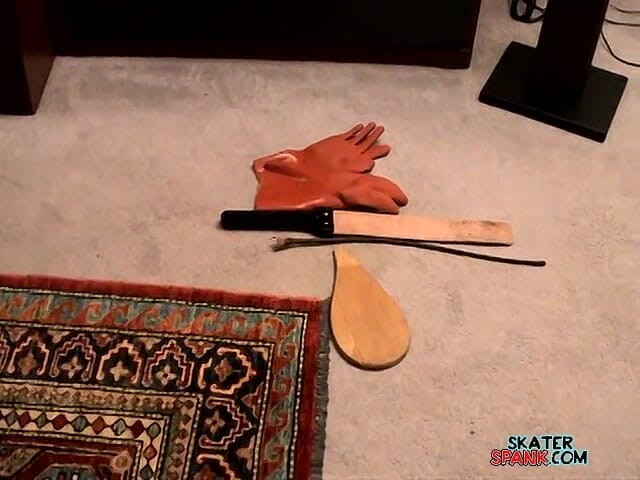 Skater Spank: Mark liebt ein heißes spanking!