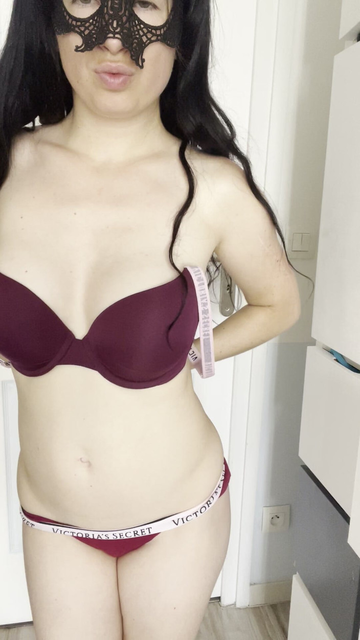 PaolaDbn: リトル・ストリップティーズ