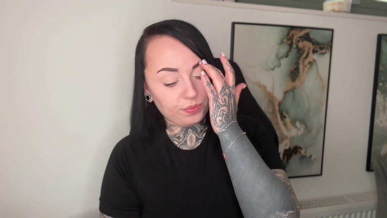 Miss Valentina: Vreau să fiu sclavul meu șantajist-fantezist