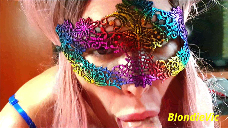 BlondieVic: मुख-मैथुन और वीर्य की शनिवार की दोपहर