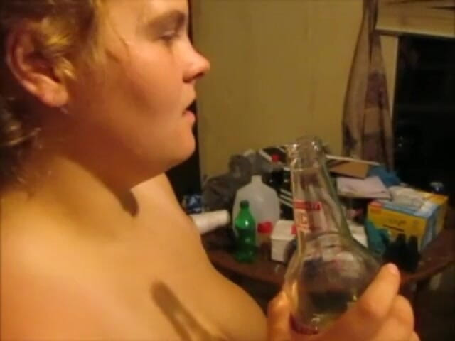 Fat House Wife: 오줌을 삼키고 즐기는 마누라, 남편 자지의 오줌 한 병