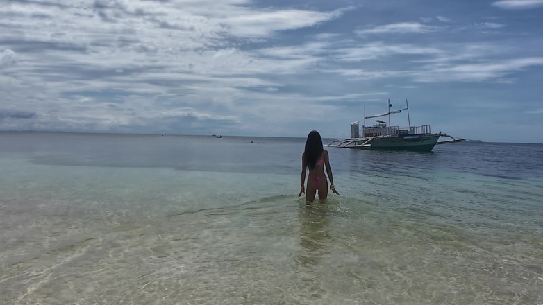 MaikaMann: ผ่อนคลายรูตูดในน้ำทะเลเค็มเบา ๆ ก่อนเย็ดตูดบนโต๊ะครัว