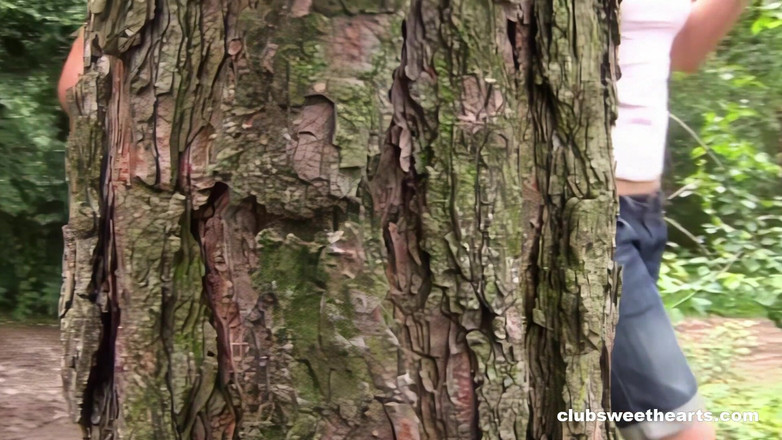 SweetHeartsClassic: Un'eccitante giro in bicicletta attraverso la foresta (rimasterizzata)