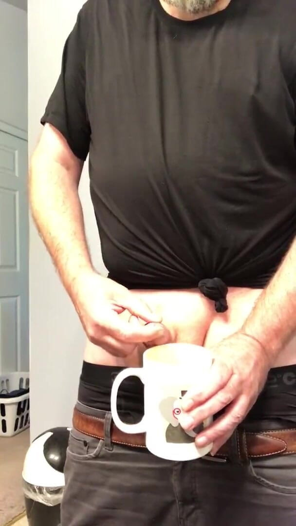 Kinky horny gay bois: Just a nice jerk and slurp in the coffee
