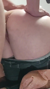 Kundička creampie - šukání vdané sexy milfky