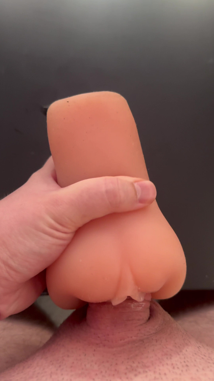 SoloEdgeMaster: 진공 펌프로 내 페니를 펌핑하고 가짜 질을 따먹어 (나는 거의 그것에 맞지 않았다)