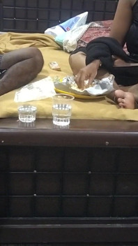 Makan malam dan bercakap kotor