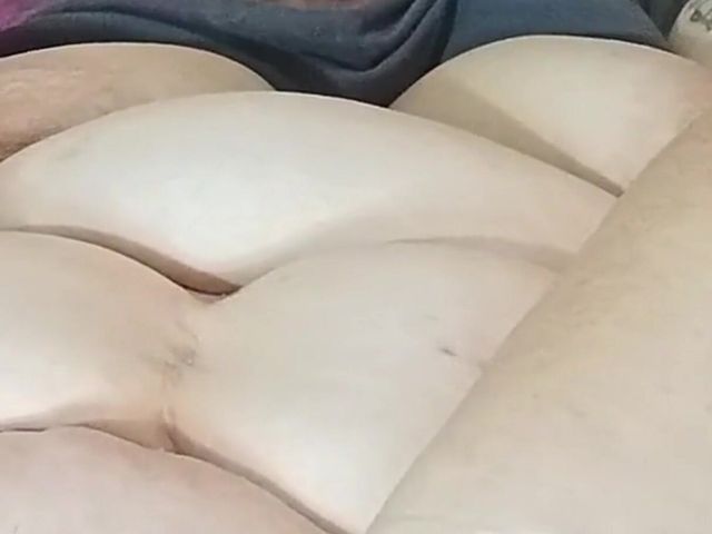 Good Vibes Inside Her Thighs Damn Thats a Big Toy Cum Flies (Davis desires)