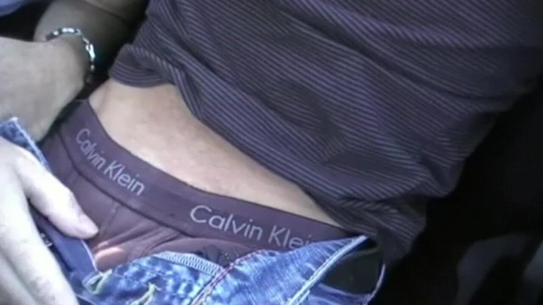 Gaybareback: Prosto wciągnął jego samochód