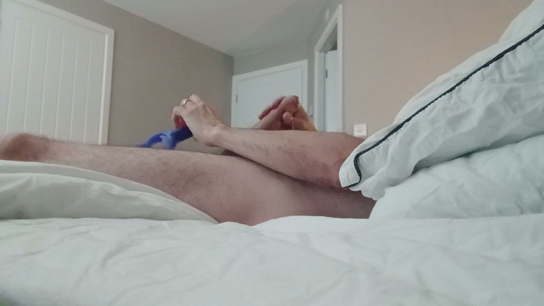 Dante5150: Housesitting and Found My Stepdaughters Sex Toy so Wanked to...