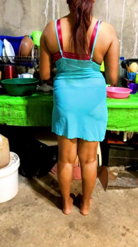 Hotwife Allow Fingering Husband Her Pussy While She Cooking