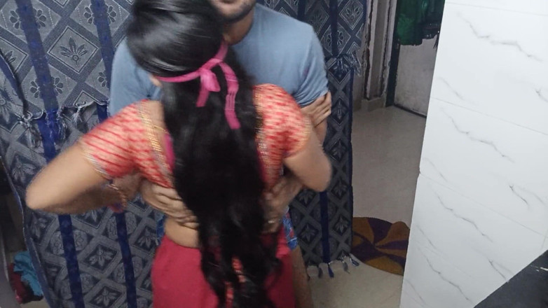 Hindi-Sex: Caliente india milf monta polla con perfecto culo - real amateur...
