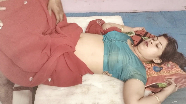 Sexy Girlfriend Girl: Sexy esposa está desesperada por sexo hardcore