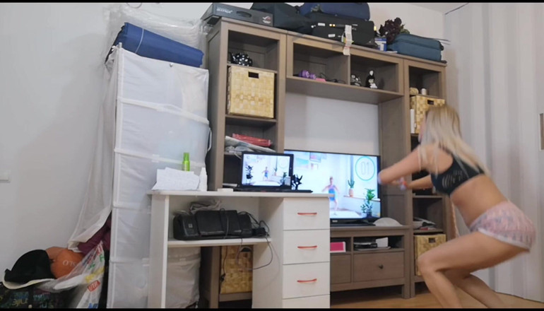Erotic Tanya: Farting during HIIT workout