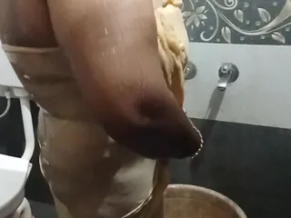 Bedroom: Indian anty bathroom bathing performance videos