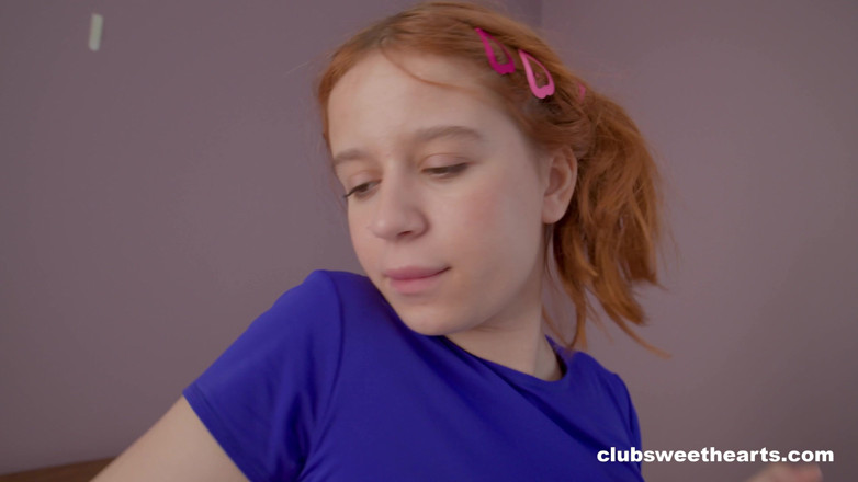 Club sweethearts: Si rambut merah dengan Pigtails