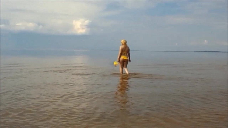 RedRoseRus: Plaja cu bikini 2