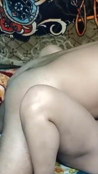 Bhabhi Ke Sath Masti Karte Hue Banaya Video.