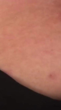 Dev miluje ošklivý sex, tak ona deepthroats a bere ptáka anál na posteli