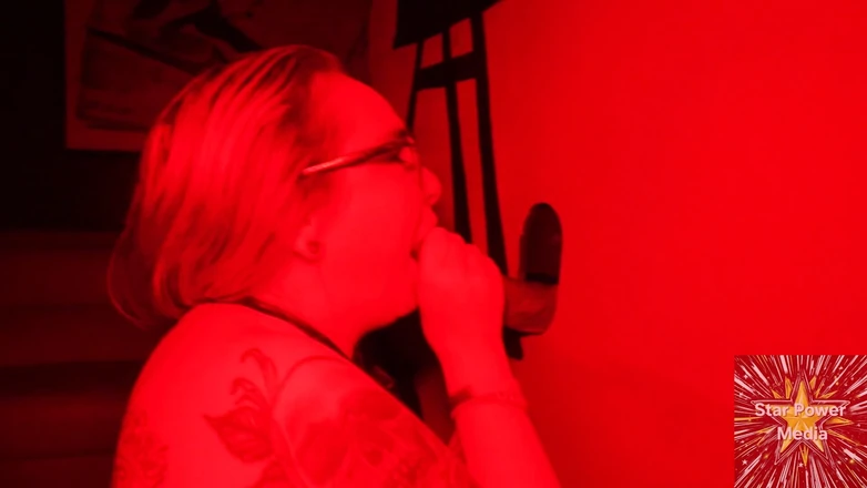 Savvy G: Savanna Smashes the Glory Hole Record in Jaw-dropping Contest