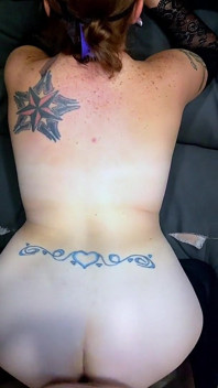 Esposa Gostosa Bella May Sempre Pronta Para Se Ajoelhar Para Um Boquete E É Preenchida De Porra