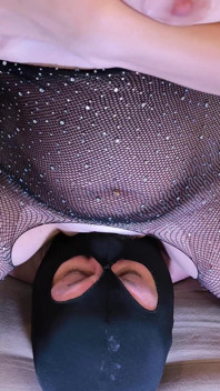 Dominação feminina, Facesit com orgasmo esguichando Punheta e gozada na boca. Cena completa. Ep 12802